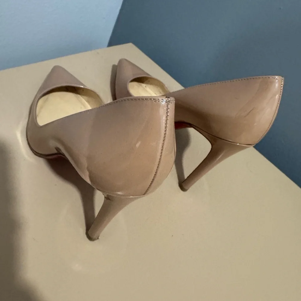 Christian Louboutin Pigalle Beige Pumps 34 - Picture 5 of 8